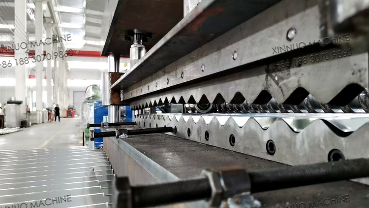 oluklu sac makinası